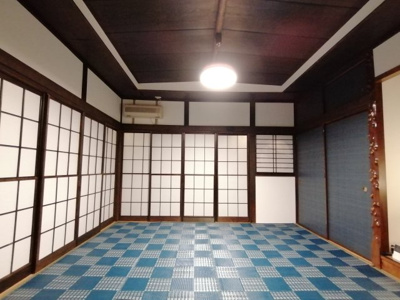 【和室】 | 【松戸市稔台8丁目】OC物件‼建物面積105.30㎡｜5DK | 二面採光を確保した明るい8帖和室。寝室や客間として重宝します