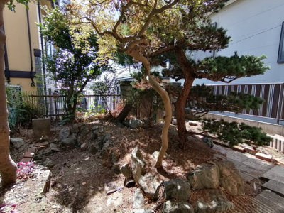 【庭】 | 【松戸市稔台8丁目】OC物件‼建物面積105.30㎡｜5DK | 趣のある和風庭園付き。季節の移ろいを感じられる空間