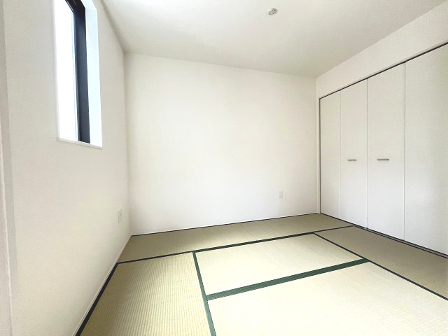 【和室】 | 糟屋郡宇美町宇美東1丁目3期　1号棟（全1棟）【仲介手数料無料・0円】 | 現地写真。1階和室です。