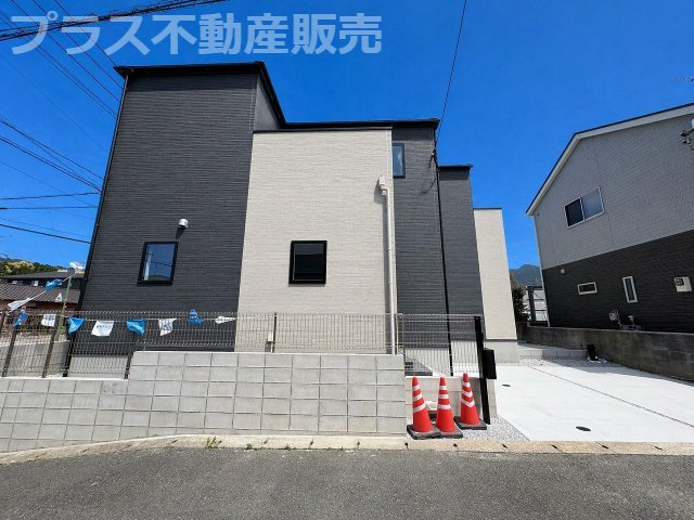 【外観】 | 糟屋郡宇美町宇美東1丁目3期　1号棟（全1棟）【仲介手数料無料・0円】 | 現地写真。プラス不動産販売なら、現場の全ての棟をまとめてご見学頂けます。
