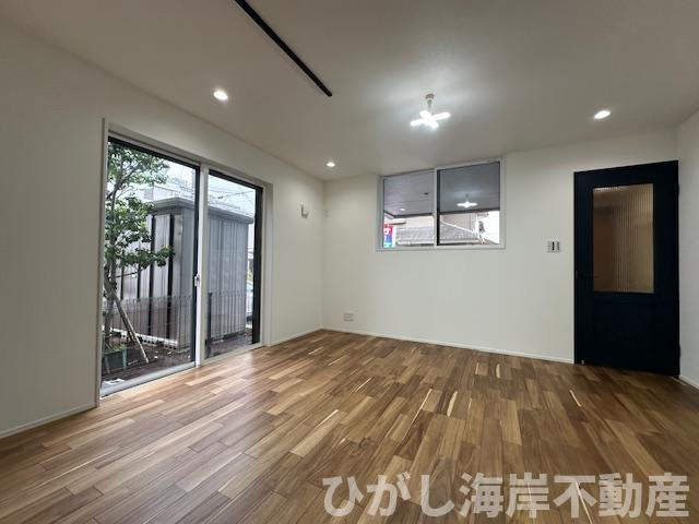 平塚市花水台　新築戸建の居間・リビング|13.6帖　LDK
