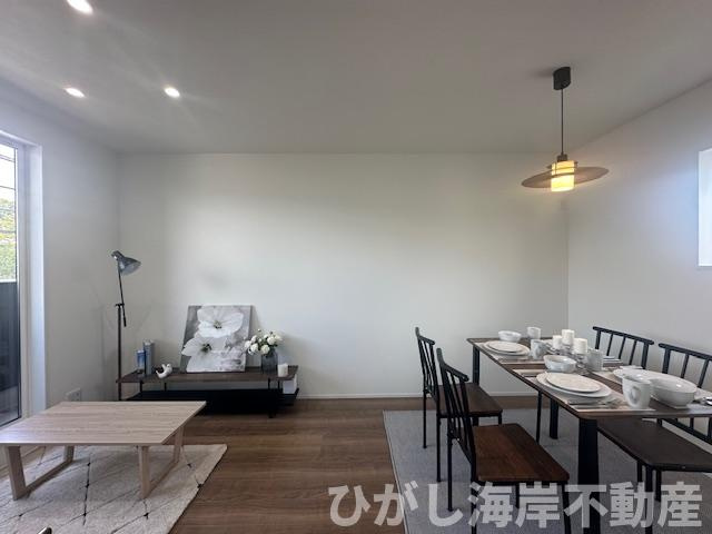 鎌倉市材木座3丁目　新築戸建　全２棟の居間・リビング|13帖　LDK
