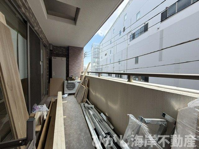 ヒューニティ茅ヶ崎のバルコニー|5月14日撮影　新規リフォーム中　バルコニー