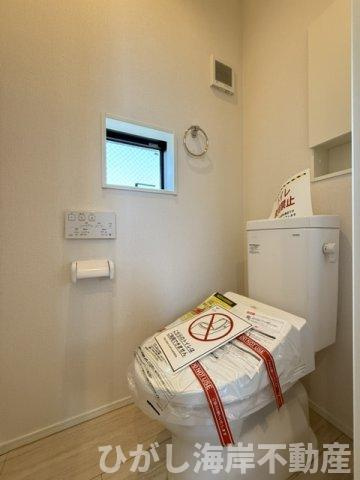 中郡大磯町国府本郷　新築戸建　のトイレ|洗浄機能付きお手洗い