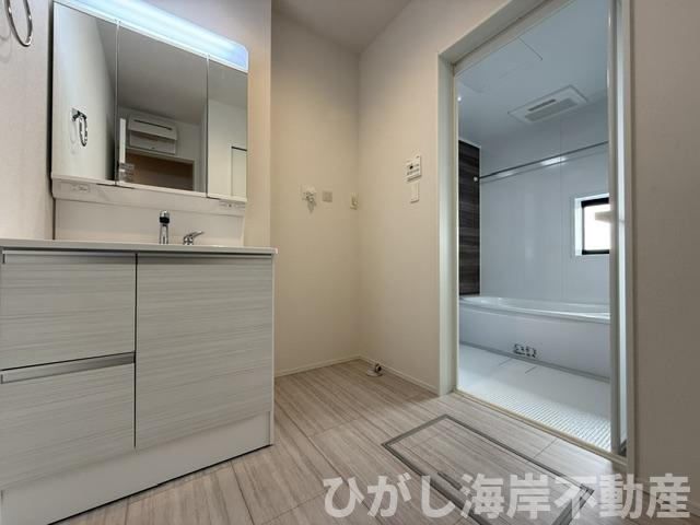 中郡大磯町国府本郷　新築戸建　の脱衣所|脱衣スペース