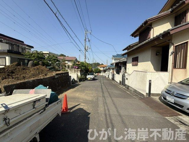 大磯町石神台１丁目　売地の前面道路含む現地写真|5月18日撮影　造成工事中　現地外観