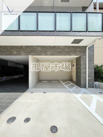 リテラス上野入谷の駐車場