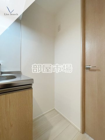 リテラス上野入谷のキッチン|冷蔵庫置場