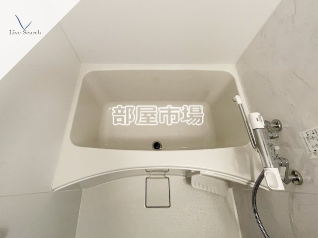 リテラス上野入谷の浴室