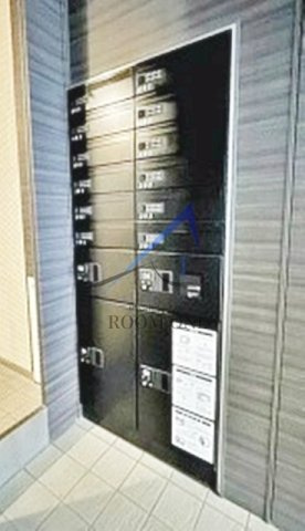 グランディール田端のその他共用部分|集合ポストと宅配ボックスです。