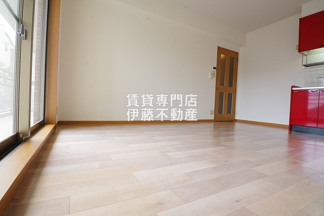 サンプロスミタニの内装
