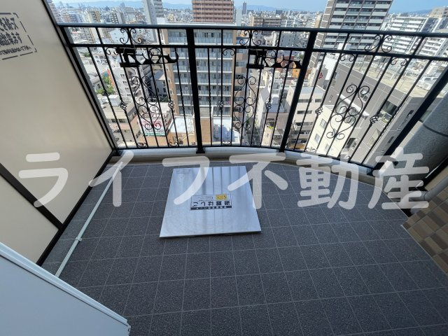 Luxe布施駅前のバルコニー|開放的で明るい空間を演出してくれるバルコニーです