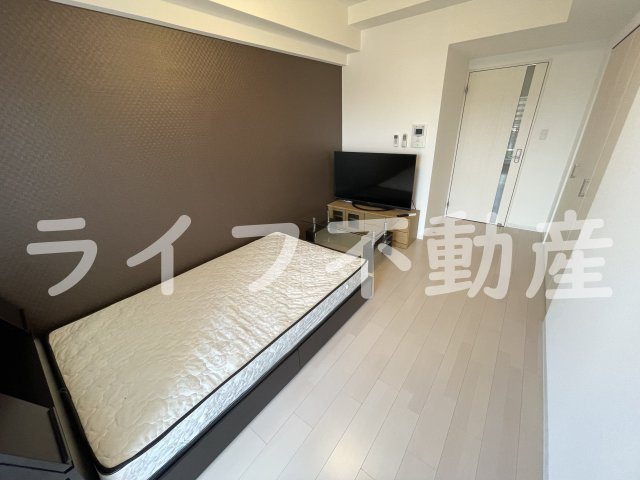 Luxe布施駅前の寝室|ゆとりの広さです