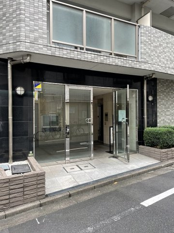 フロントシティ文京のエントランス