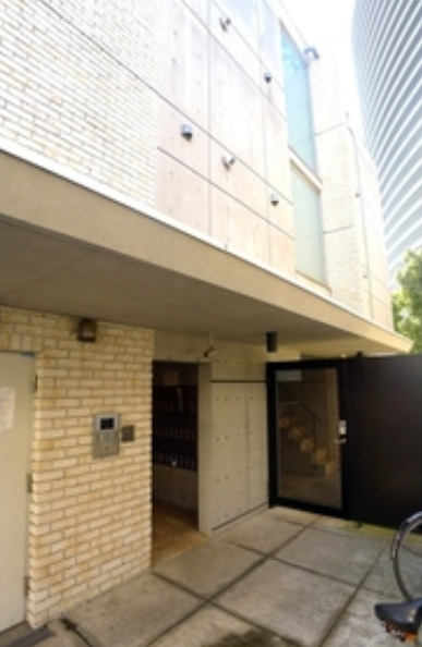 ZESTY西新宿Ⅲのエントランス