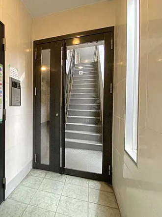 ラヴィエント南千住のエントランス