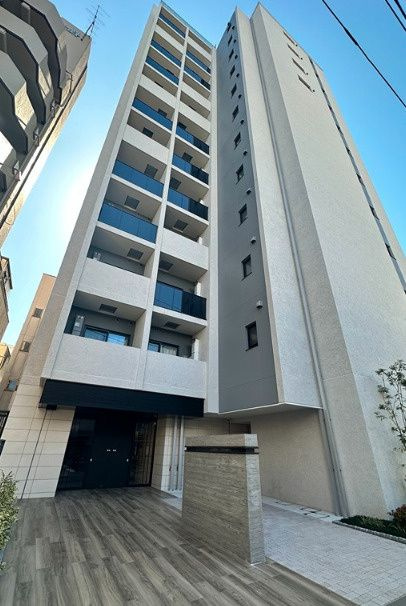 ラティエラ上野入谷の外観