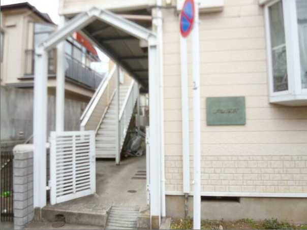 ジョイ深沢　敷金0　礼金0　室内洗濯機置場　最上階のエントランス
