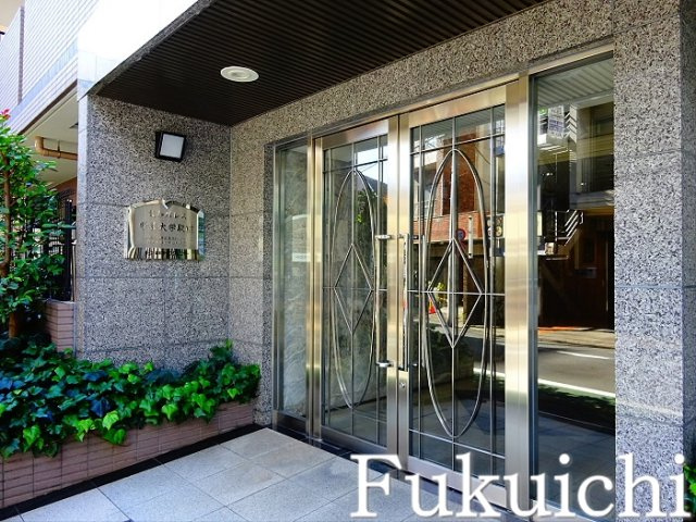 菱和パレス学芸大学駅前のエントランス
