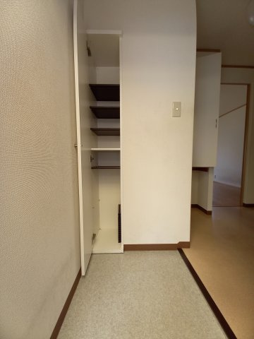 【玄関】 | 第三浅賀荘 | シューズボックス付き