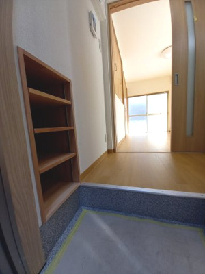【玄関】 | 第一浅賀荘 | シューズボックス付き