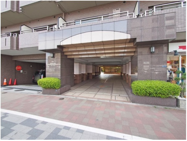 ★仲介手数料無料★朝日白金台マンション（新規フルリノベーション済み・即入居可能）のエントランス