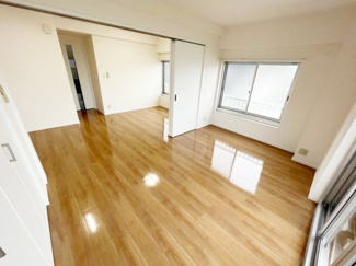 【居間・リビング】鴨居港マンション