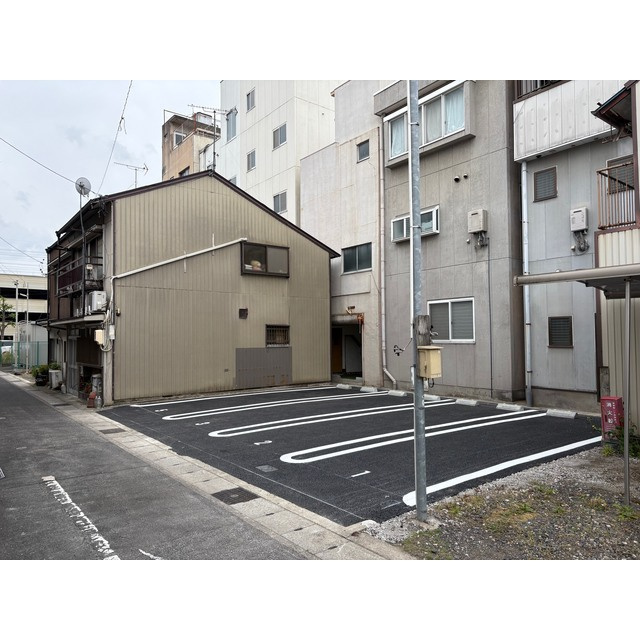 新栄町31駐車場