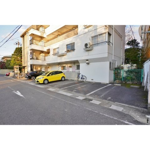 リッツコートの駐車場|敷地内駐車場