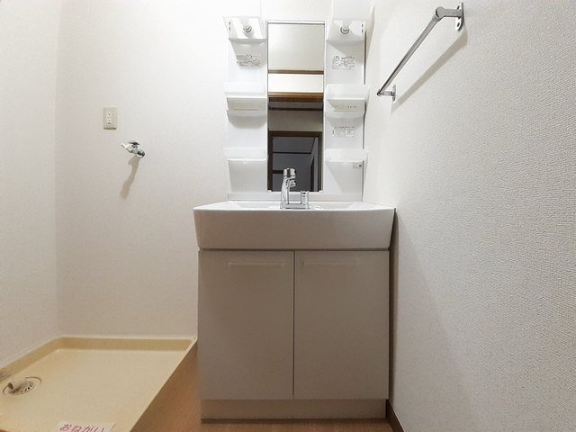 メゾンアルファＤの洗面所|忙しい朝には欠かせない洗面所です