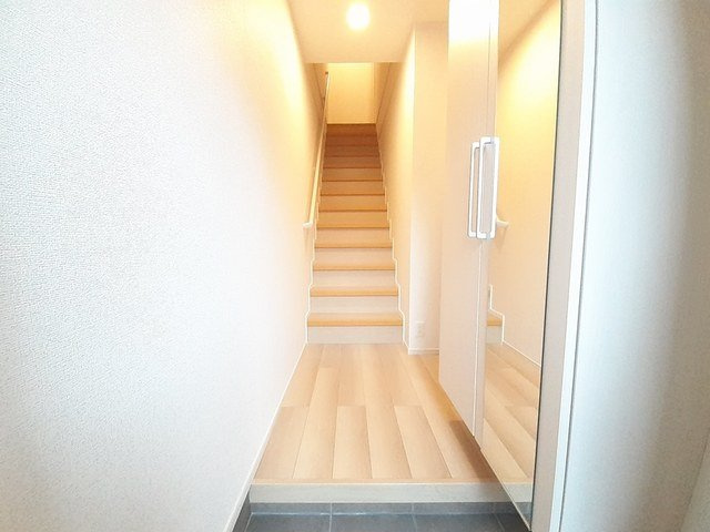 Ｉネット１０Ａの玄関|落ち着いた玄関です