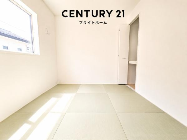 横浜市港南区日限山４丁目の新築一戸建の和室|食後の後は和室でゴロゴロ出来ちゃいます！
お客さんが来た時には客室としても利用できます♪
※猫はCGです。