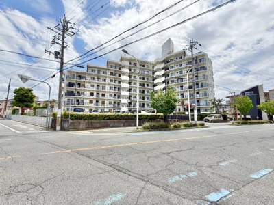 【その他】 | 泉北深井グリーンハイツ | 流行に左右されず、将来にわたって価値が継続する「上質」な佇まい。親しみやすさといった暮らしを豊かにしてくれる住空間です。