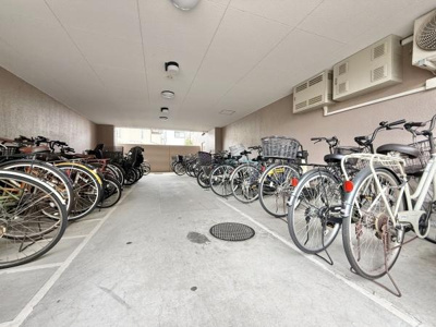 【その他共用部分】 | エクセル鳳 | 清潔に維持されている共用部。住む方のマナーの良さが感じられます！