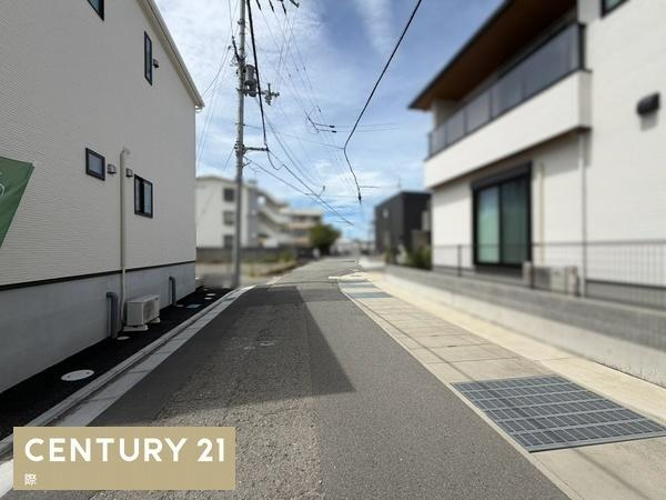 和歌山市有本第3-1号棟　新築戸建の前面道路含む現地写真