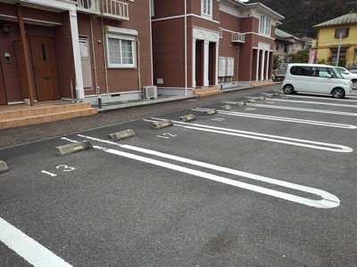 【駐車場】 | カノンⅡ | 駐車スペースもあります