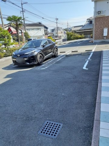 ジェルメ千本杉Ⅱの駐車場