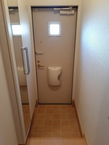 ジェルメ千本杉Ⅱの玄関