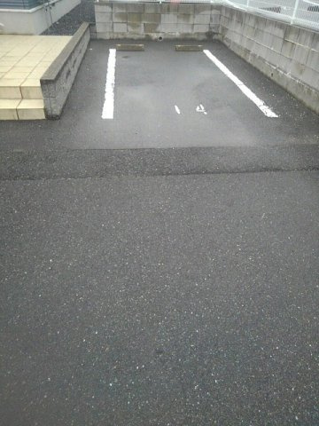 ソレイユの駐車場