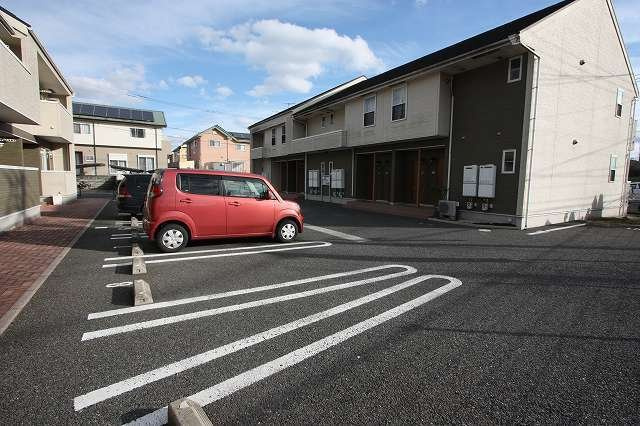 グリーンヒルガーデンＢの駐車場