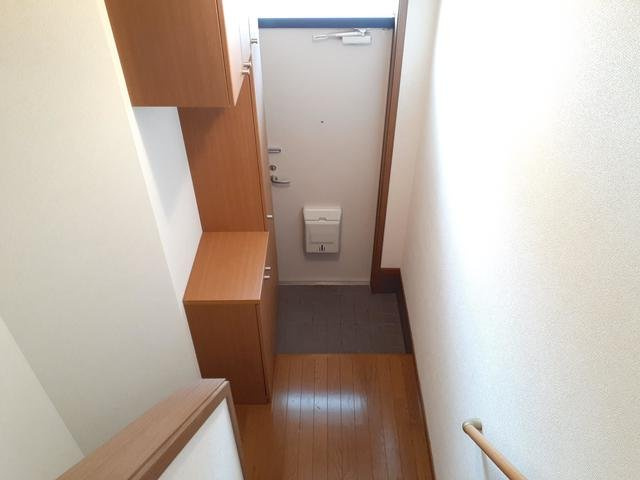 ティンカーベルノワの玄関