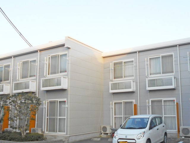 レオパレスナージャの外観