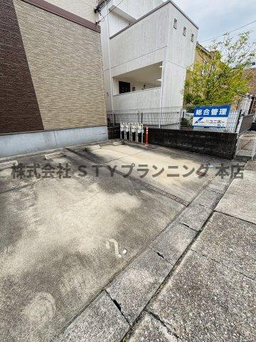 仲介手数料0円！ハピネスさくらの駐車場