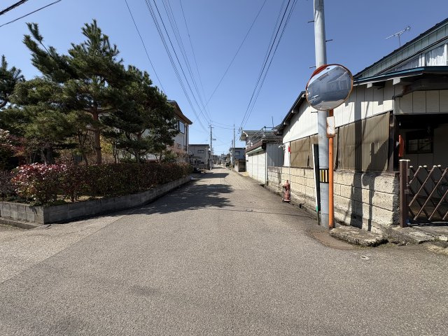  | 【建築条件なし】大仙市若竹町の解体更地渡し 27.96坪 小規模店舗や住宅用地・駐車場用地 区画の整った住宅街の角地物件