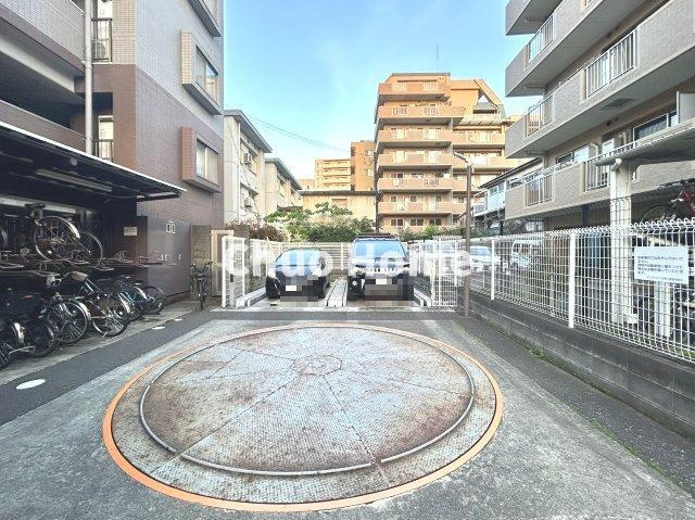 デュオシティ木場公園の駐車場|【敷地内駐車場】最新の空き状況や費用などの詳細は担当スタッフまでお問い合わせください。