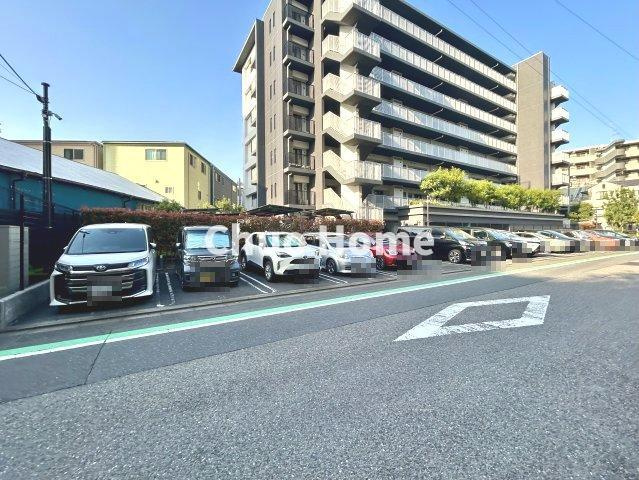 ガーデンレジデンスお花茶屋の駐車場|【敷地内駐車場】最新の空き状況や費用などの詳細は担当スタッフまでお問い合わせください。
