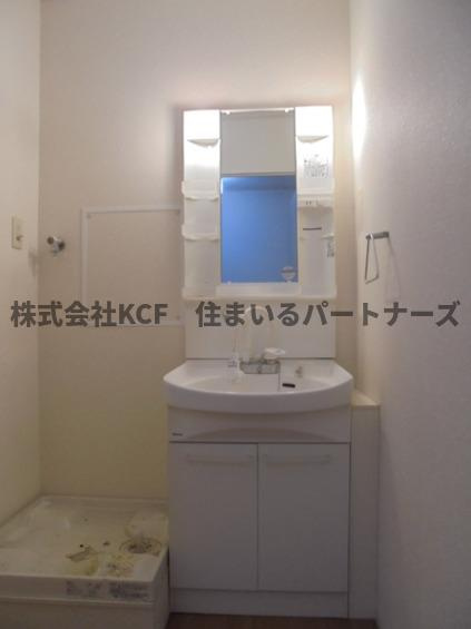 コンフォート・アイの洗面所|ゆったりとスペースのある洗面所