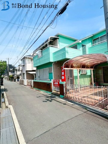 JR土山駅徒歩19分　外壁塗装歴有　魚住町清水　中古戸建の前面道路含む現地写真