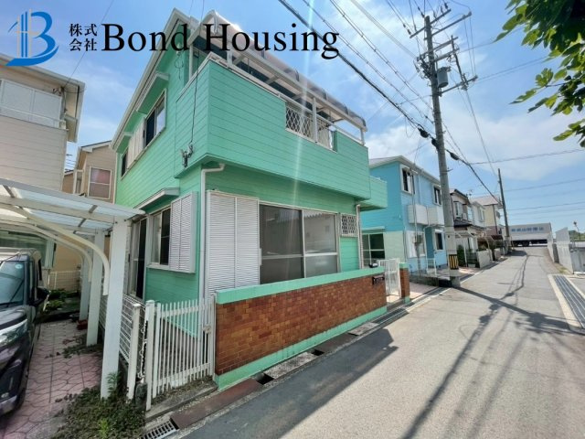 JR土山駅徒歩19分　外壁塗装歴有　魚住町清水　中古戸建の前面道路含む現地写真