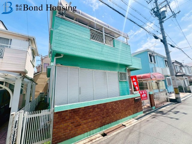 JR土山駅徒歩19分　外壁塗装歴有　魚住町清水　中古戸建の前面道路含む現地写真